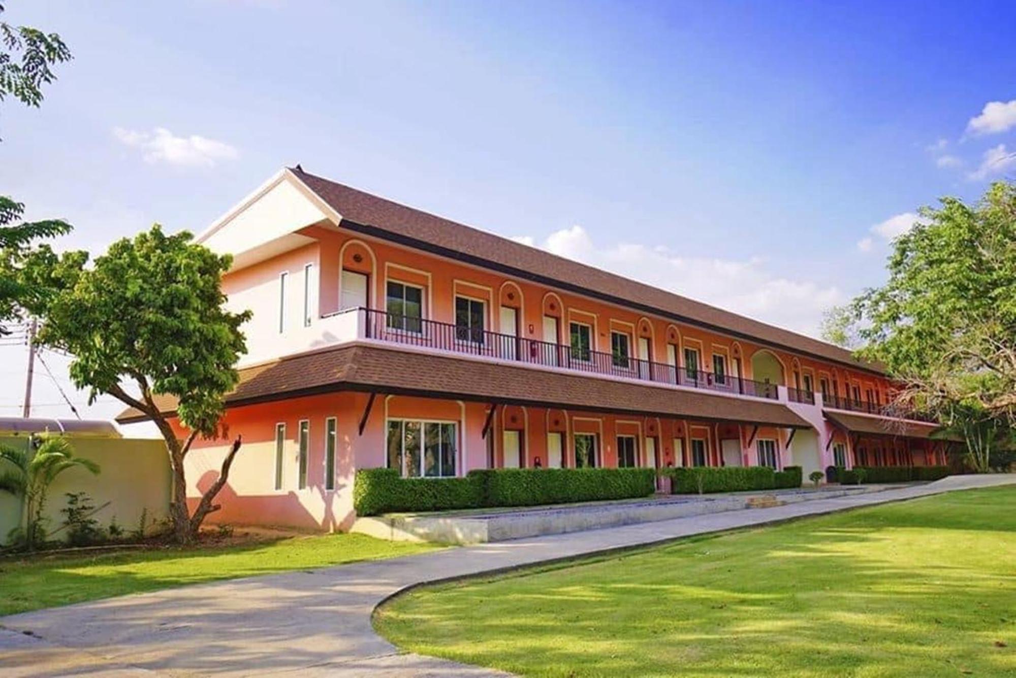 Aurora Resort Kanchanaburi Luaran gambar