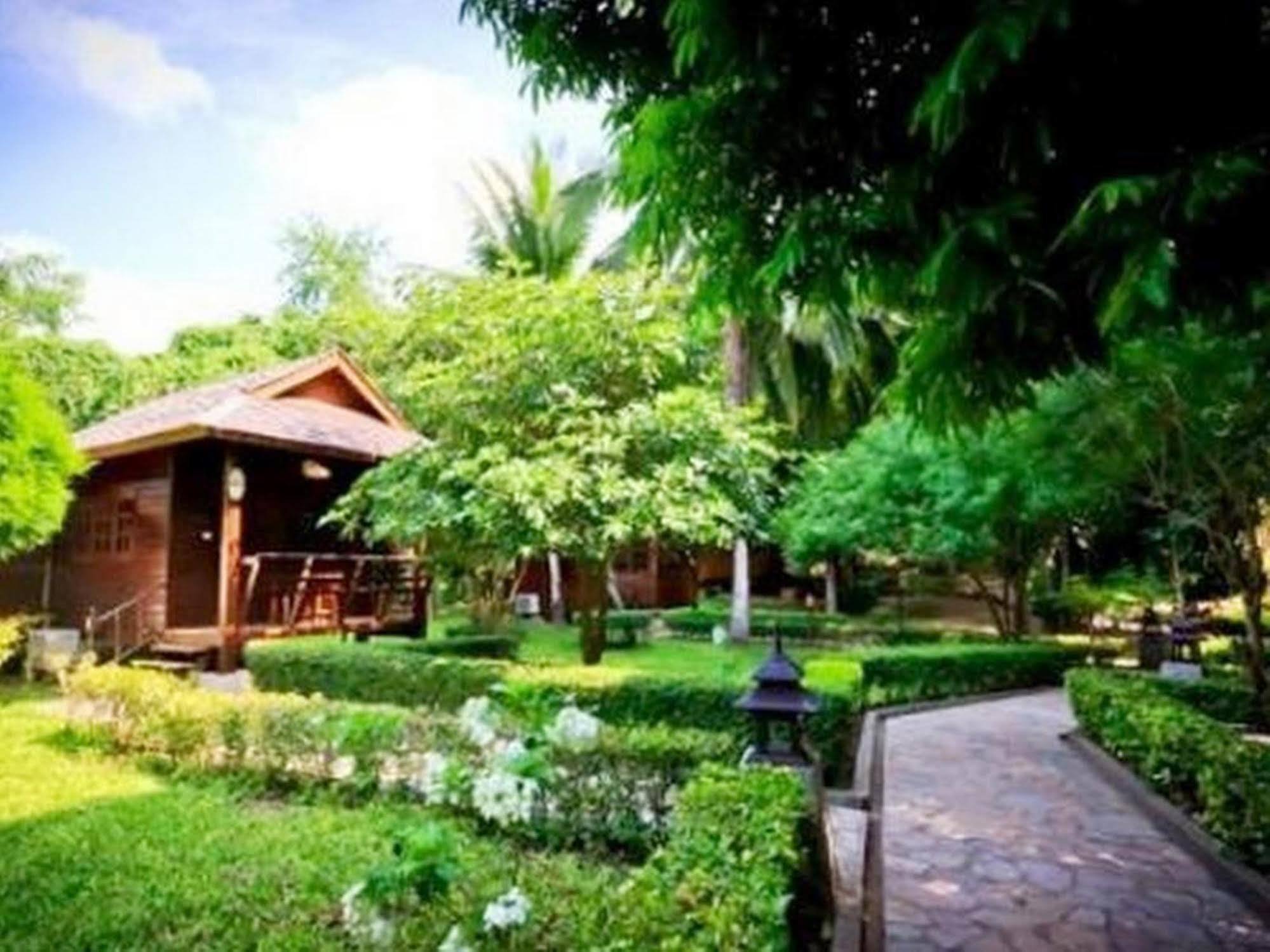 Aurora Resort Kanchanaburi Luaran gambar