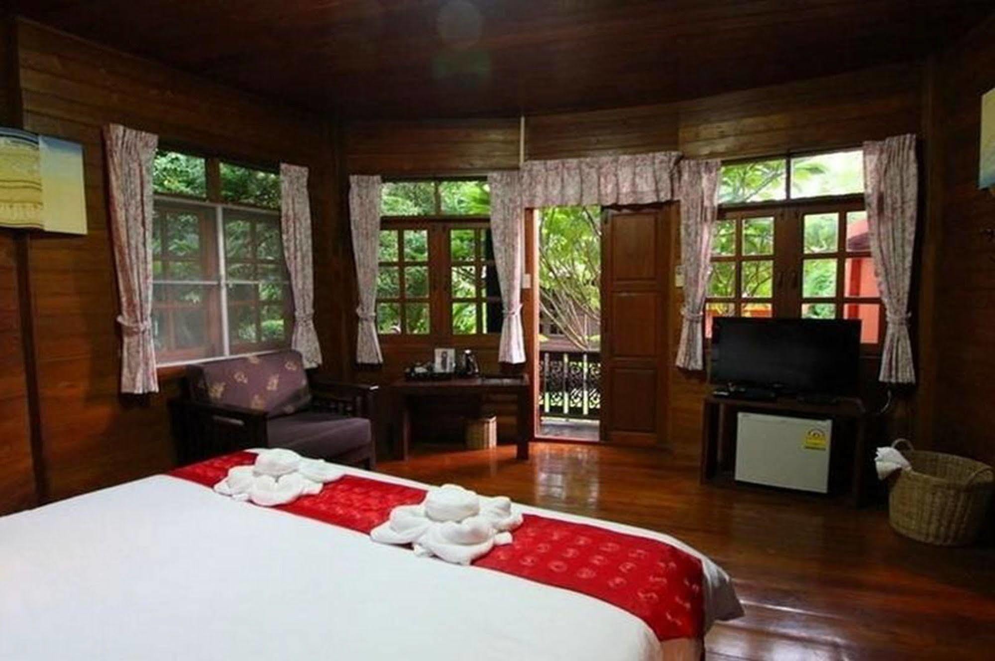 Aurora Resort Kanchanaburi Luaran gambar