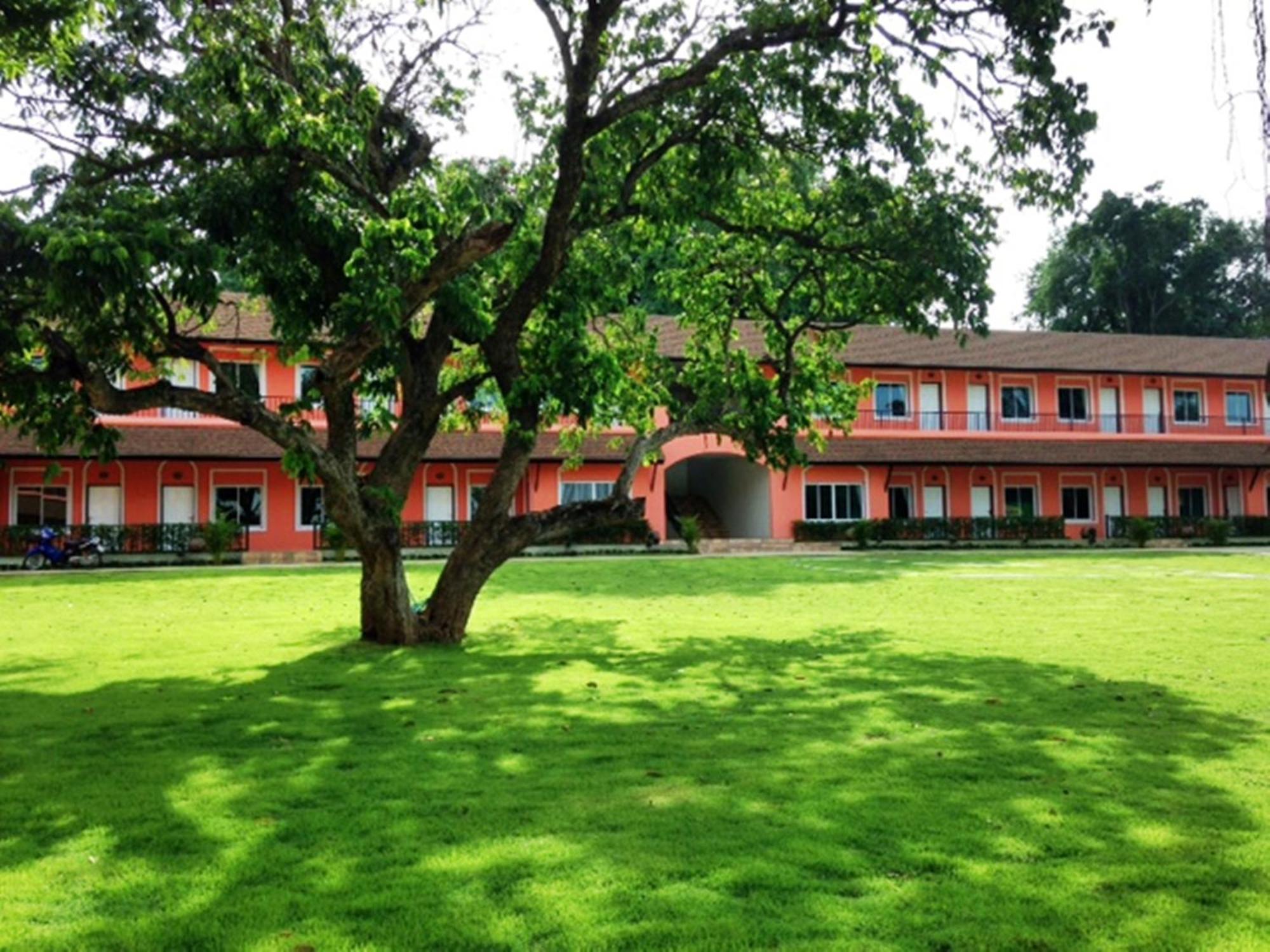 Aurora Resort Kanchanaburi Luaran gambar