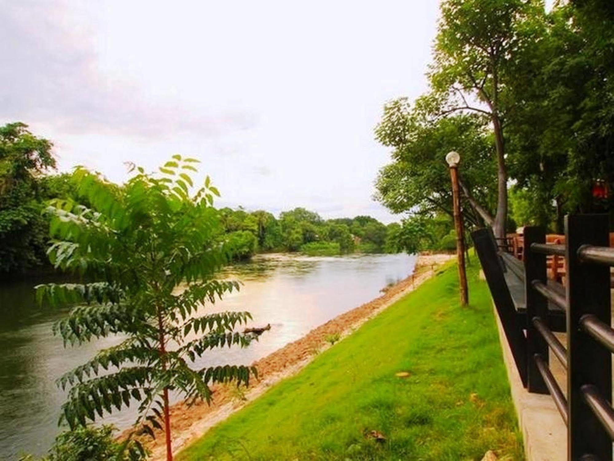 Aurora Resort Kanchanaburi Luaran gambar