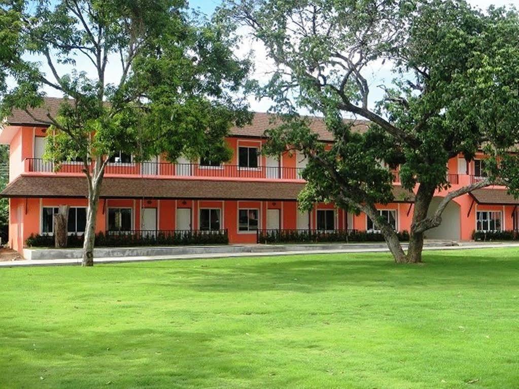 Aurora Resort Kanchanaburi Luaran gambar